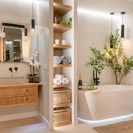 Aura Apartment