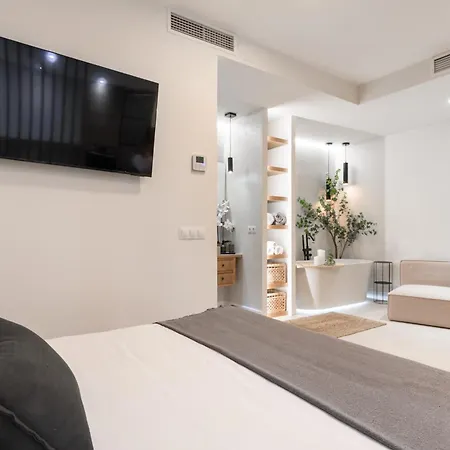 Apartment Aura *